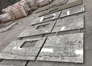 Столешница из белого гранита Бразилии