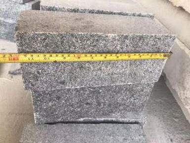 Темно-серый гранитный кирпич