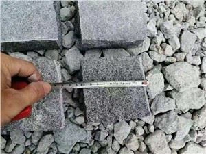 Темно-серый гранит кубики мощения и озеленения