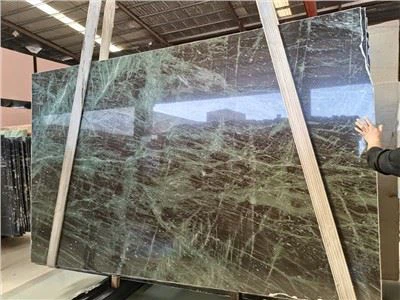 Бразильские кварцитовые плиты Green Galaxy